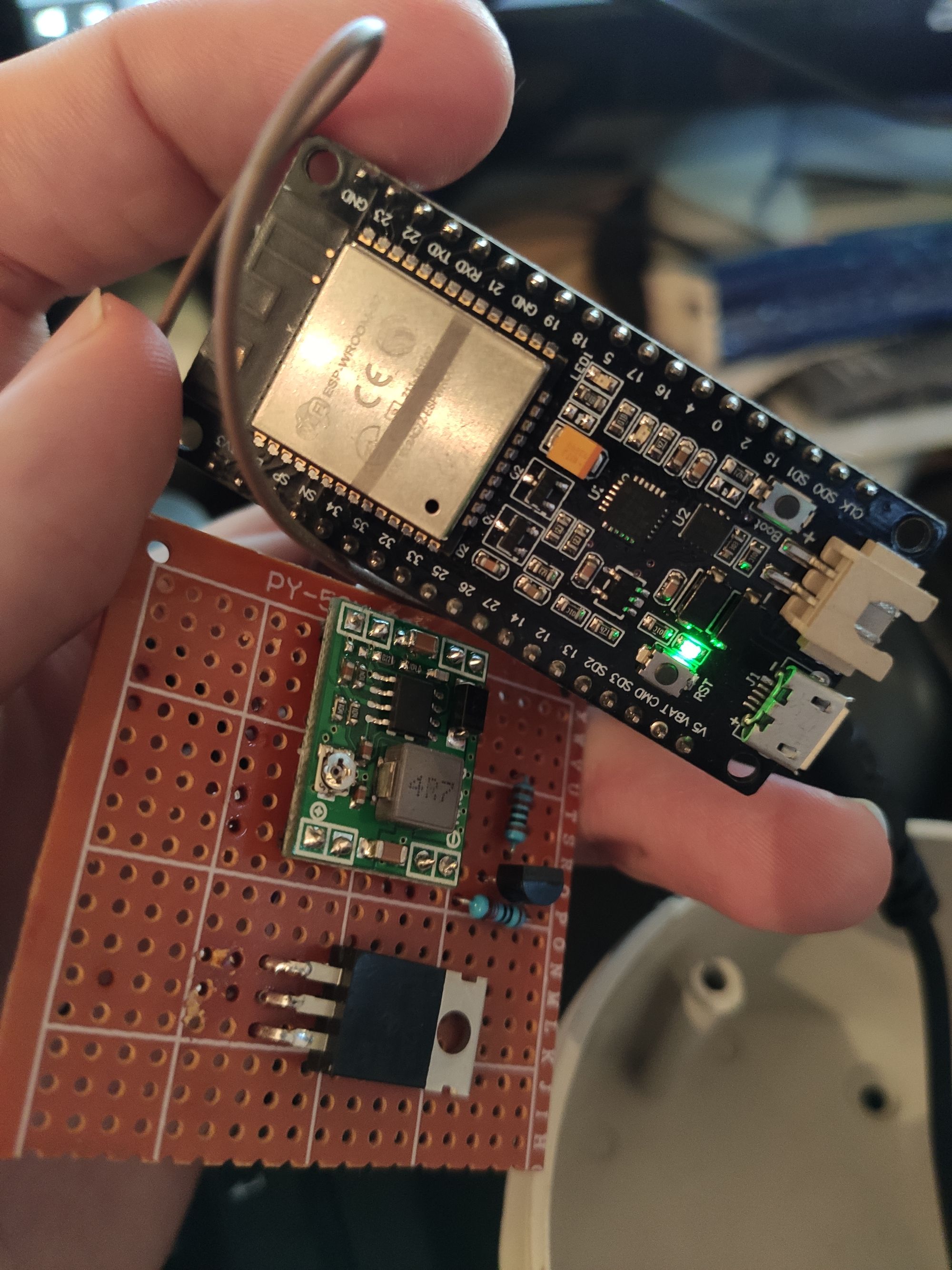 ESP32 Warning light